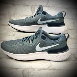 NWOB Men’s Nike React Running Shoes in Blue